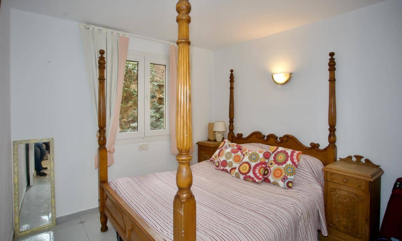 Apartamento de 2 habitaciones en Illetas en venta con piscina garaje - 695.000 € (Ref: 9740237)