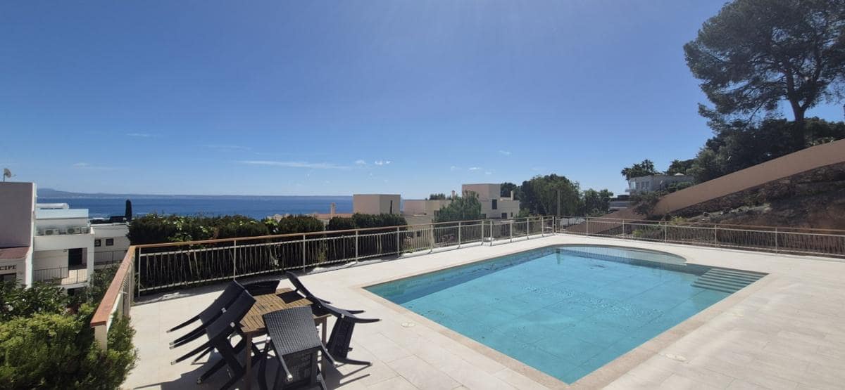 Apartamento de 2 habitaciones en Illetas en venta con piscina garaje - 695.000 € (Ref: 9740237)