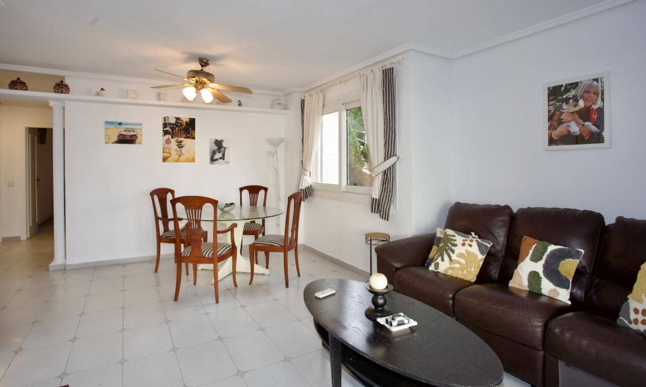 Apartamento de 2 habitaciones en Illetas en venta con piscina garaje - 695.000 € (Ref: 9740237)