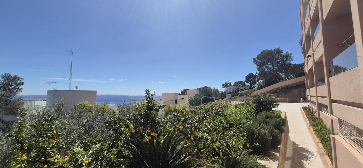 Apartamento de 2 habitaciones en Illetas en venta con piscina garaje - 695.000 € (Ref: 9740237)