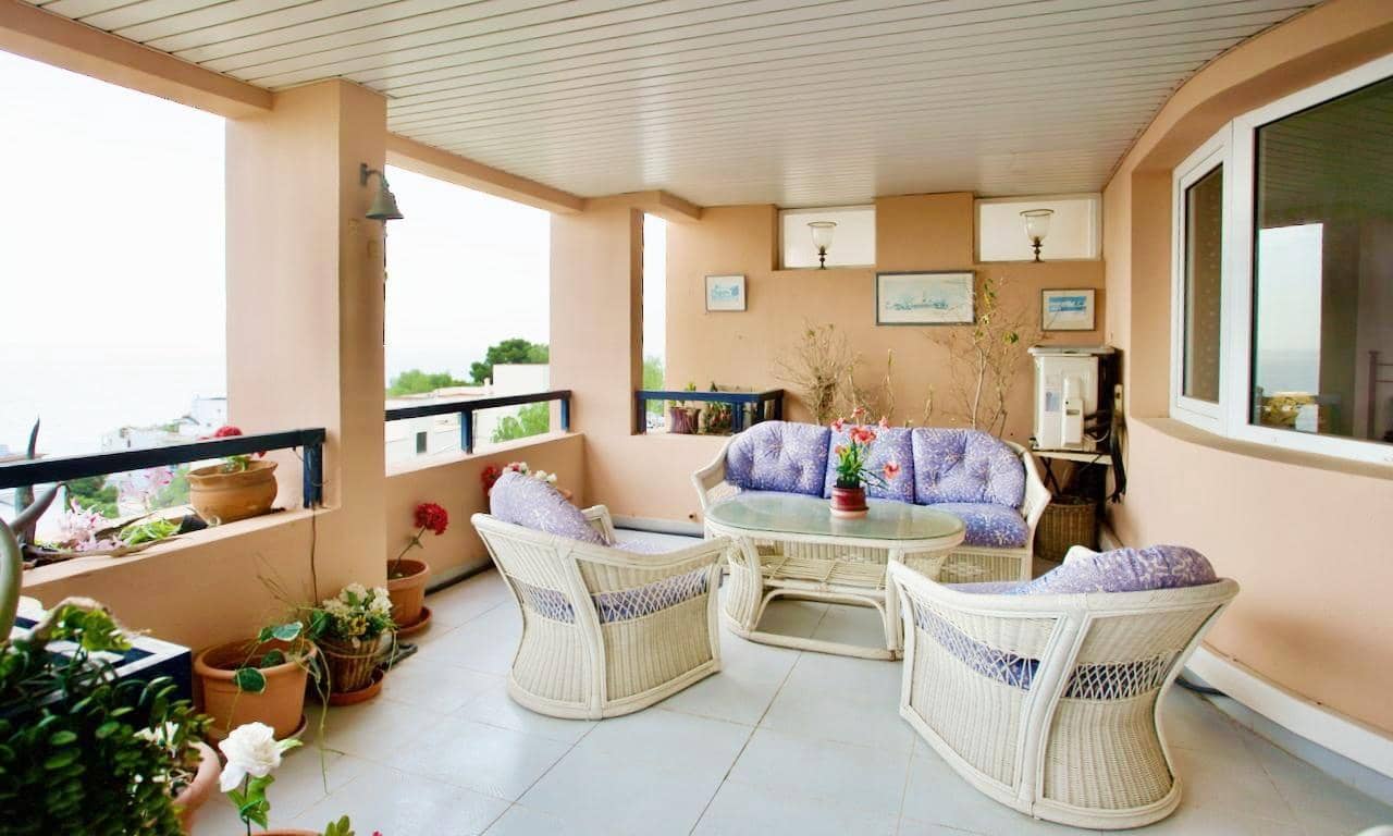 Apartamento de 2 habitaciones en Illetas en venta con piscina garaje - 695.000 € (Ref: 9740237)