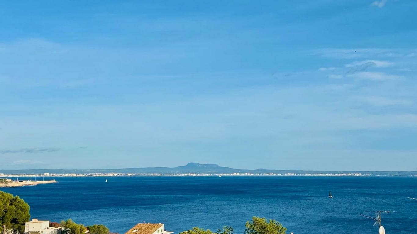 Apartamento de 2 habitaciones en Illetas en venta con piscina garaje - 695.000 € (Ref: 9740237)