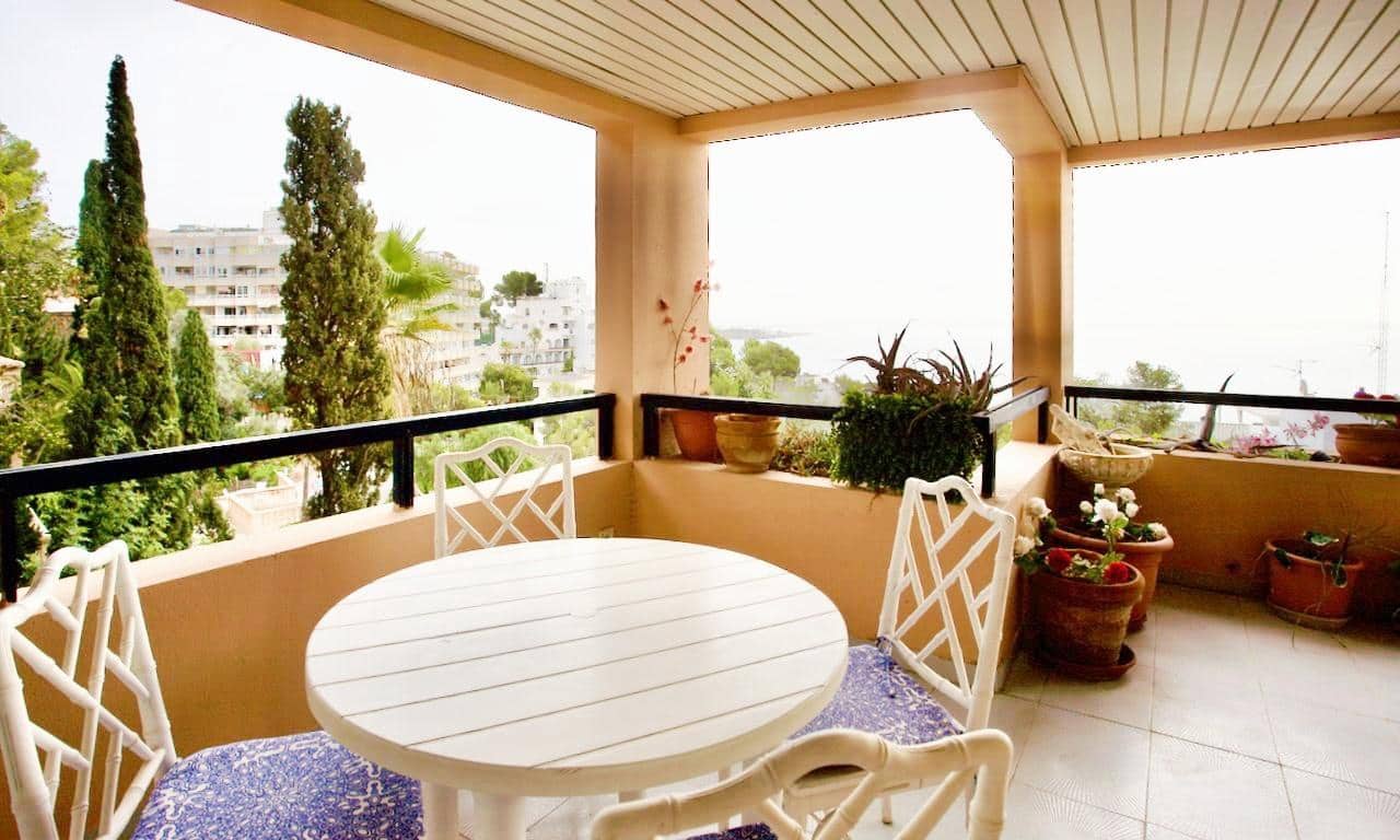 Apartamento de 2 habitaciones en Illetas en venta con piscina garaje - 695.000 € (Ref: 9740237)