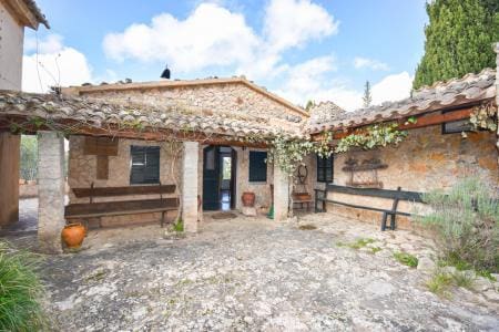 4 bedroom Finca/Country House for sale in Galilea, Puigpunyent - € 875,000 (Ref: 9743084)