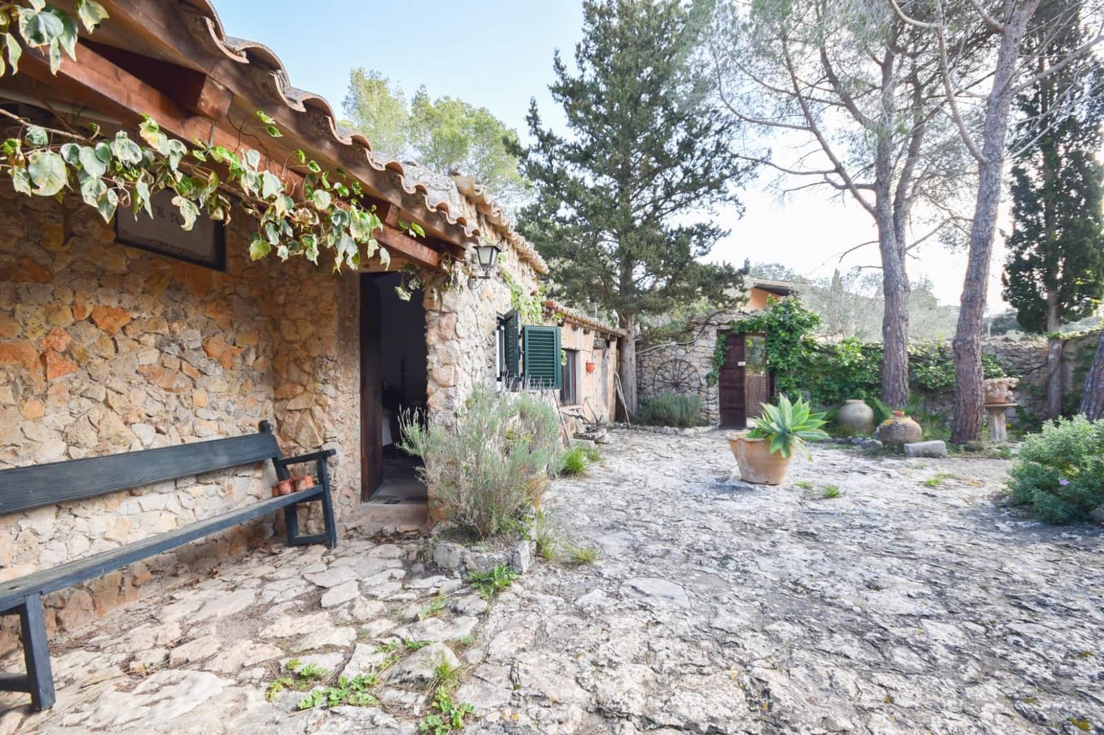 4 bedroom Finca/Country House for sale in Galilea - € 875,000 (Ref: 9743084)