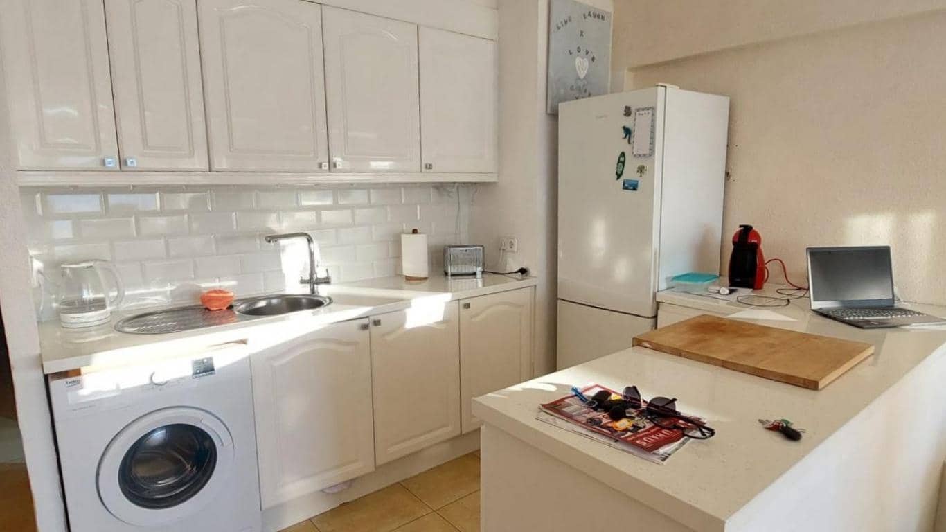 1 bedroom Apartment for sale in Magalluf with pool - € 320,000 (Ref: 9743169)