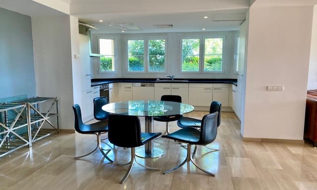 2 makuuhuone Huoneisto myytävänä paikassa Bendinat, Calvià mukana uima-altaan 
autotalli - 890 000 € (Ref: 9748336)