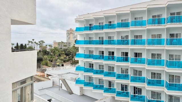 Apartamento de 2 habitaciones en Palmanova, Calvià en venta con piscina - 325.000 € (Ref: 9753576)