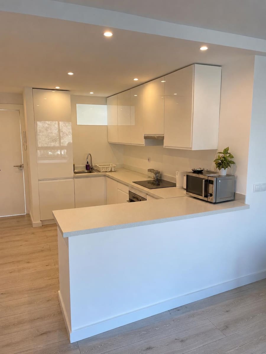 2 bedroom Apartment for rent in Palmanova - € 2,000 (Ref: 9883725)