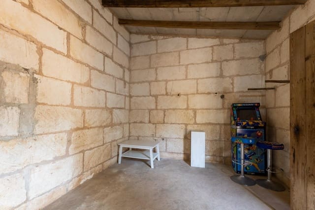 Maalaistalo myytävänä paikassa Muro - 480 000 € (Ref: 10013337)