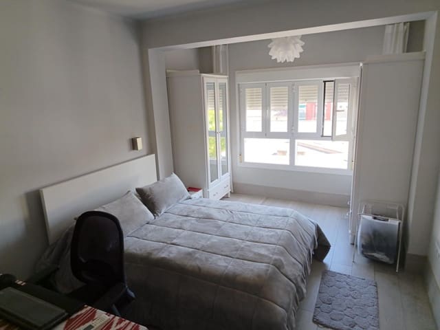 Piso de 2 habitaciones en Santa Catalina, Palma de Mallorca en alquiler - 1.400 € (Ref: 10022476)
