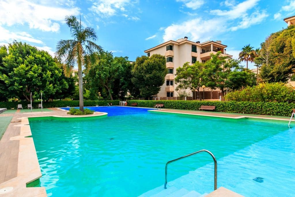 3 makuuhuone Kattohuoneisto vuokrattavana paikassa Palma de Mallorca mukana uima-altaan 
autotalli - 2 000 € (Ref: 10022477)