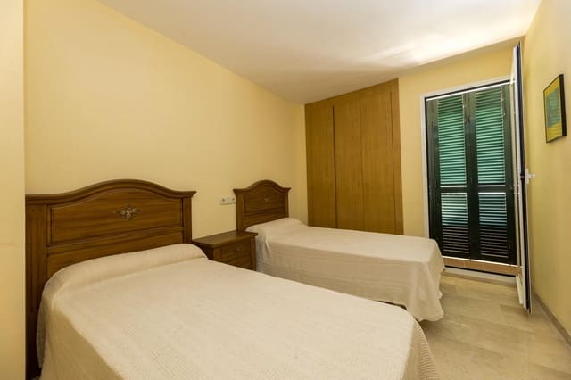 3 makuuhuone Kattohuoneisto vuokrattavana paikassa Palma de Mallorca mukana uima-altaan 
autotalli - 2 000 € (Ref: 10022477)