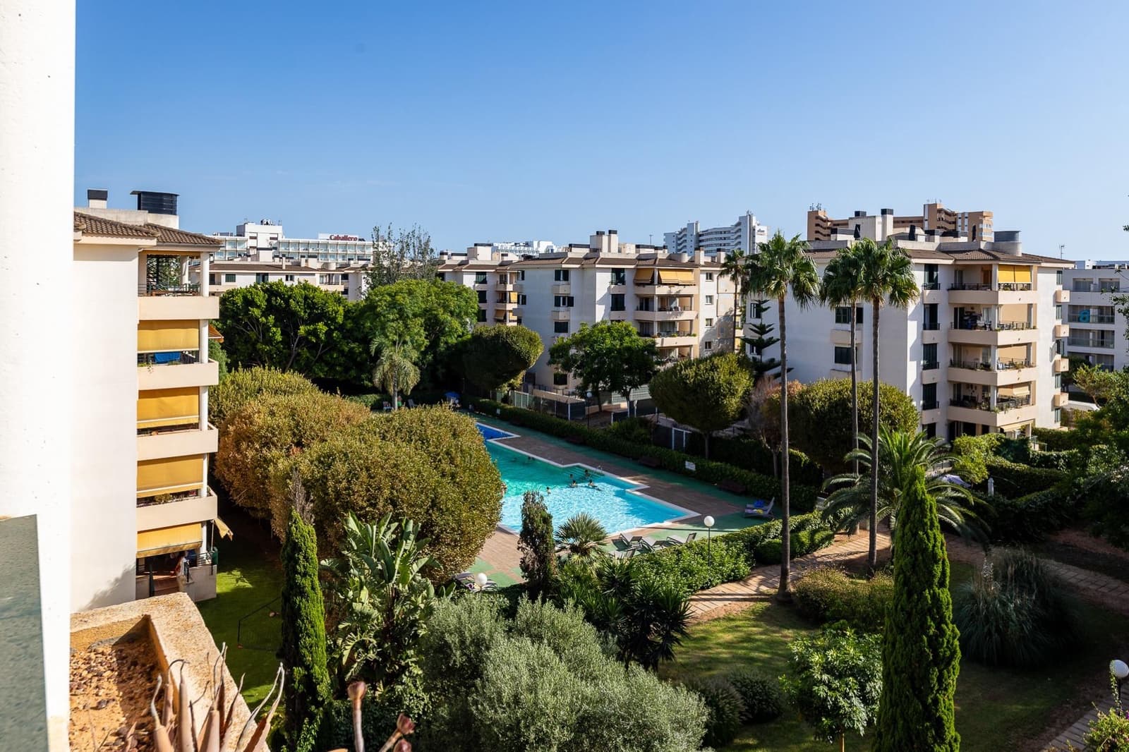 3 makuuhuone Kattohuoneisto vuokrattavana paikassa Palma de Mallorca mukana uima-altaan 
autotalli - 2 000 € (Ref: 10022477)