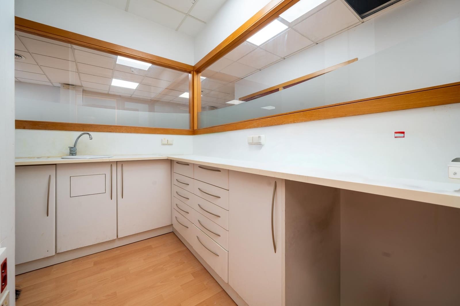 Gewerbe zu vermieten in Palma de Mallorca - 2.500 € (Ref: 10049260)