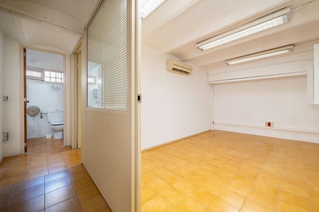 Kaupallinen vuokrattavana paikassa La Missió, Palma de Mallorca - 2 500 € (Ref: 10049260)