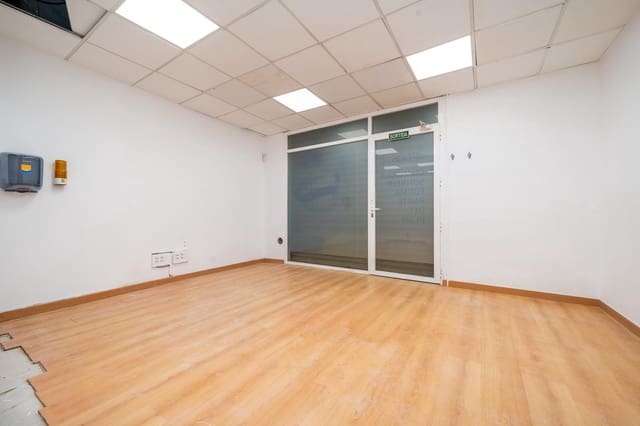 Kaupallinen vuokrattavana paikassa La Missió, Palma de Mallorca - 2 500 € (Ref: 10049260)