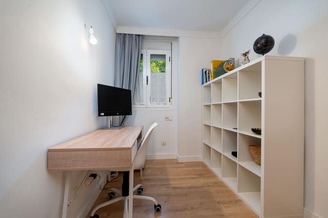 3 bedroom Apartment for sale in Palma de Mallorca - € 375,000 (Ref: 10067924)