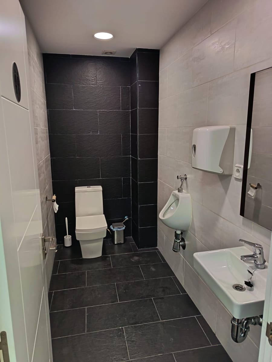 8 Zimmer Büro zu vermieten in Palma de Mallorca - 1.900 € (Ref: 10148846)