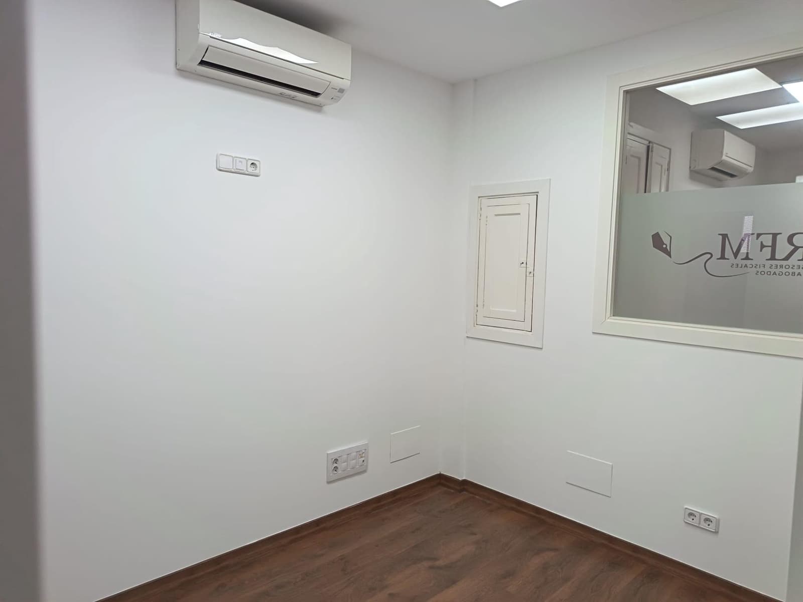 8 Zimmer Büro zu vermieten in Palma de Mallorca - 1.900 € (Ref: 10148846)