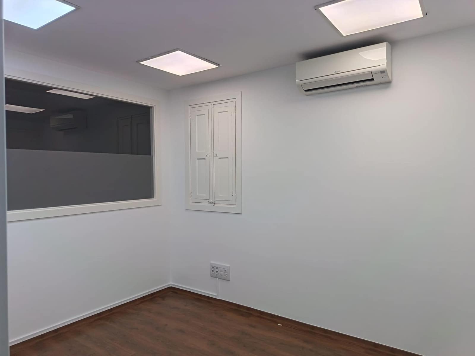 8 Zimmer Büro zu vermieten in Palma de Mallorca - 1.900 € (Ref: 10148846)