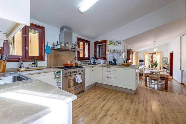 5 soverom Villa til salgs i Esporles med svømmebasseng garasje - € 1 390 000 (Ref: 7555593)