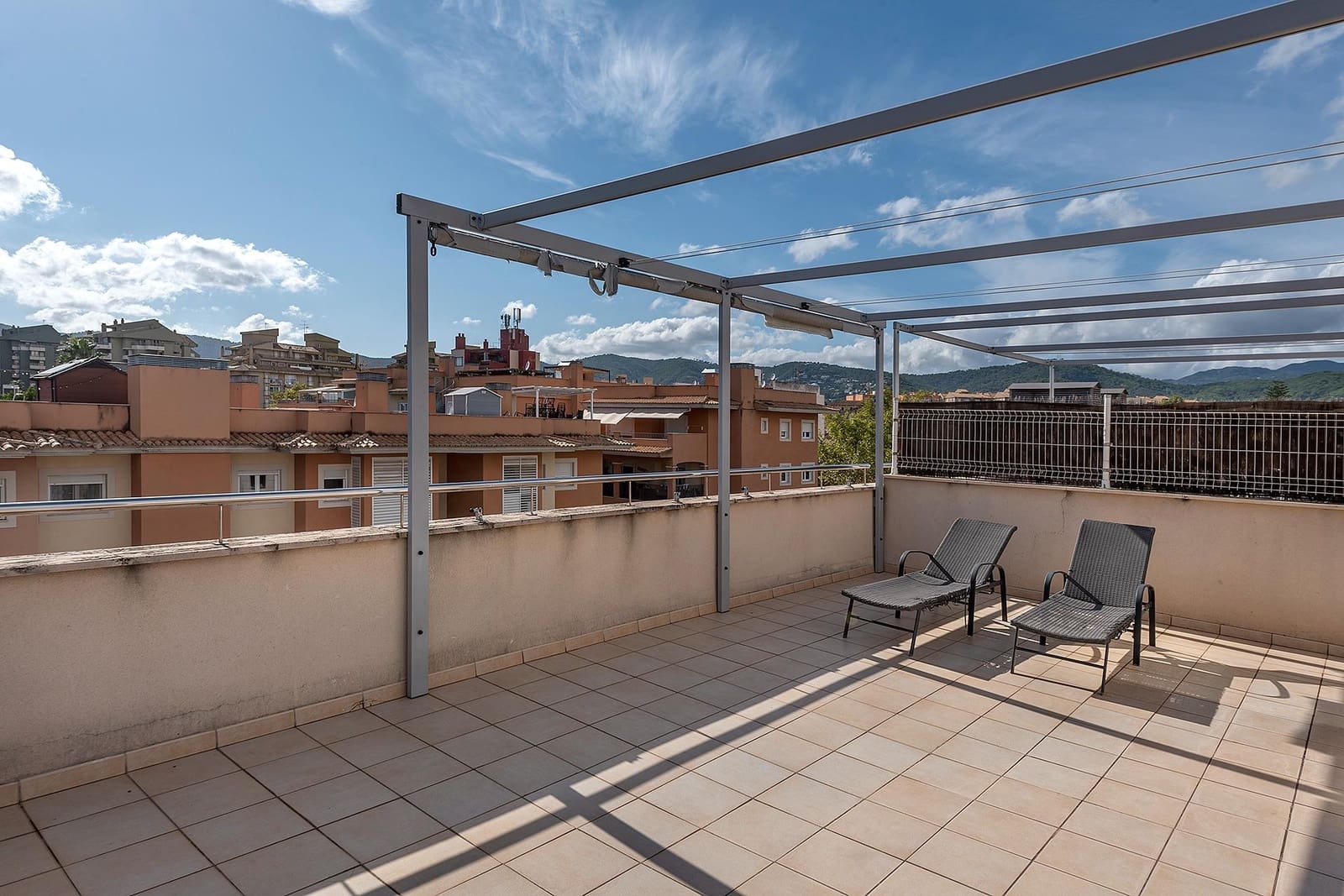 3 slaapkamer Penthouse te huur in Palma de Mallorca met zwembad garage - € 1.950 (Ref: 7825689)