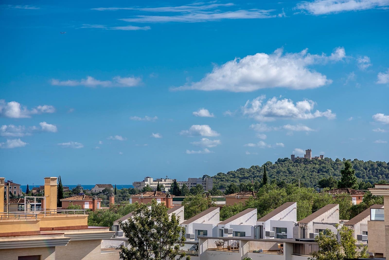 3 slaapkamer Penthouse te huur in Palma de Mallorca met zwembad garage - € 1.950 (Ref: 7825689)