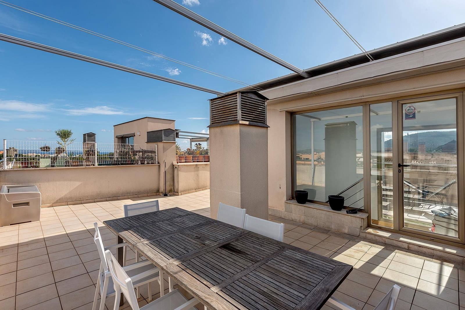 3 slaapkamer Penthouse te huur in Palma de Mallorca met zwembad garage - € 1.950 (Ref: 7825689)