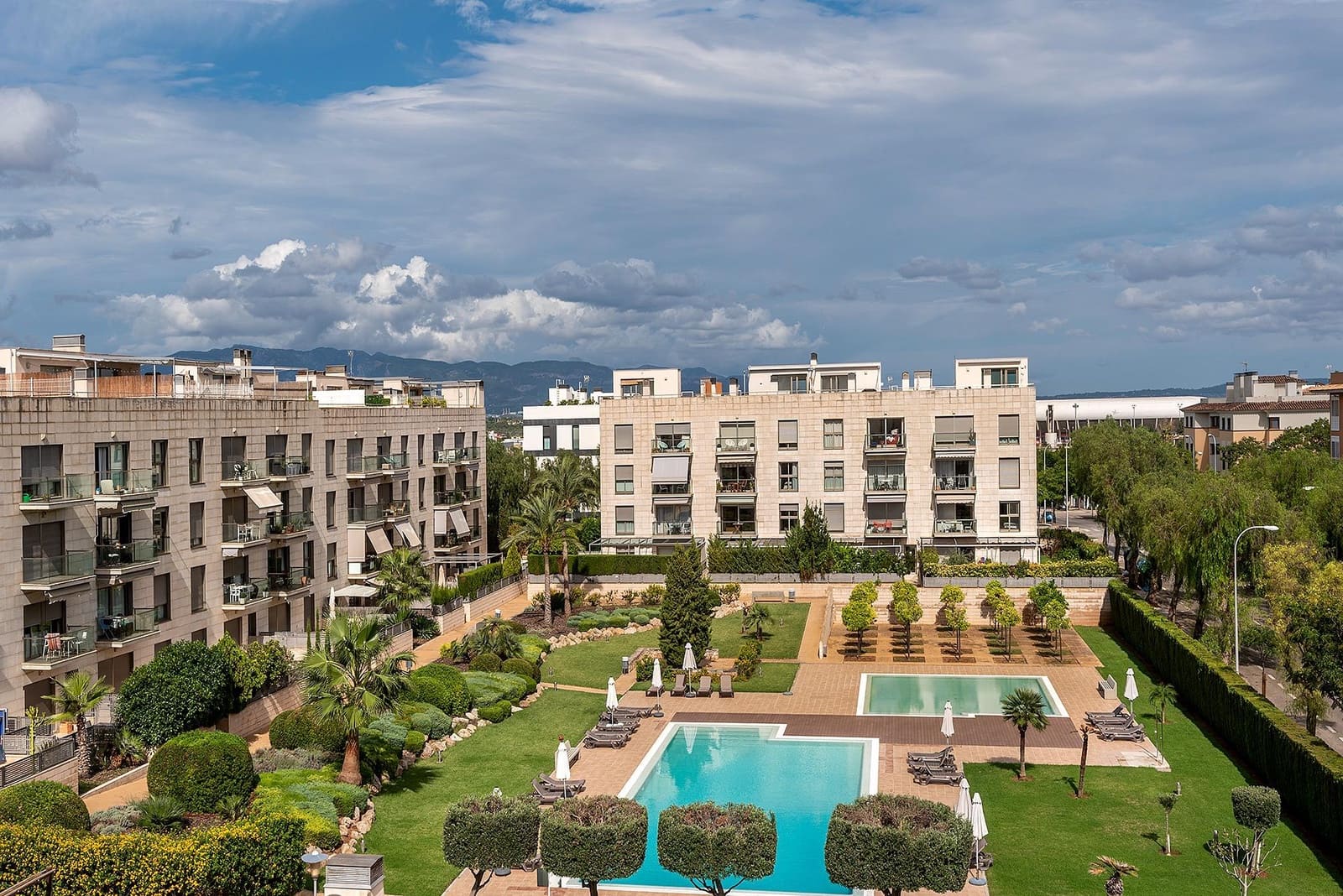 3 slaapkamer Penthouse te huur in Palma de Mallorca met zwembad garage - € 1.950 (Ref: 7825689)