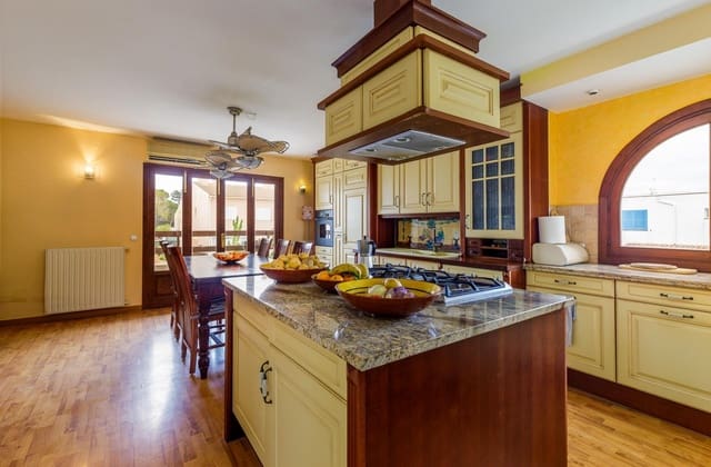 5 camera da letto Villa in vendita in Colonia de Sant Jordi, Ses Salines con garage - 890.000 € (Rif: 8838847)