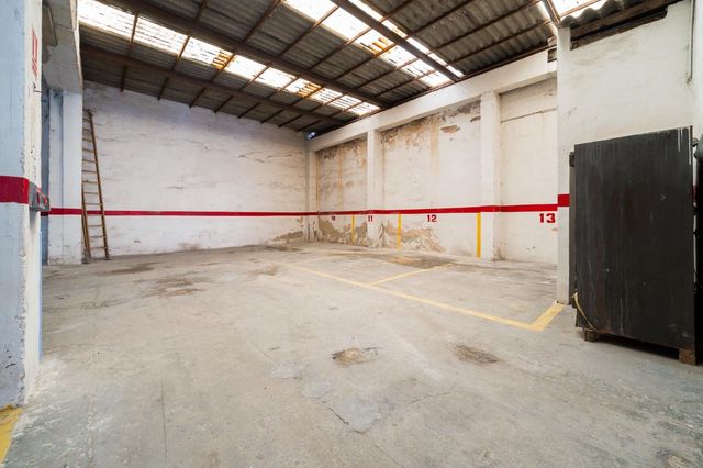 Erhverv til salg i Pere Garau, Palma de Mallorca med garage - € 325.000 (Ref: 9034372)