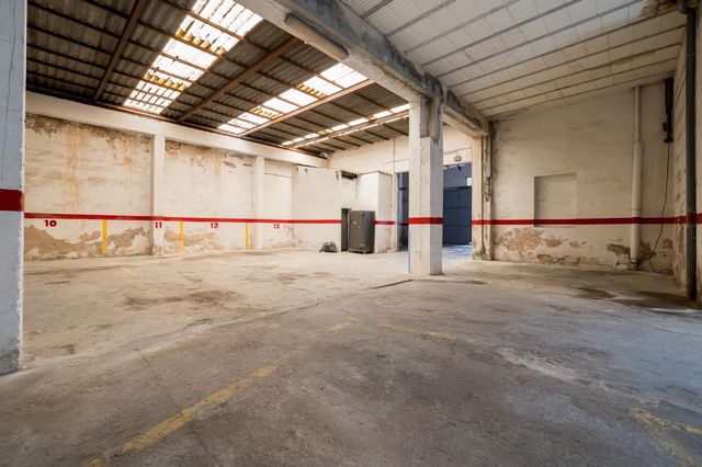 Erhverv til salg i Pere Garau, Palma de Mallorca med garage - € 325.000 (Ref: 9034372)