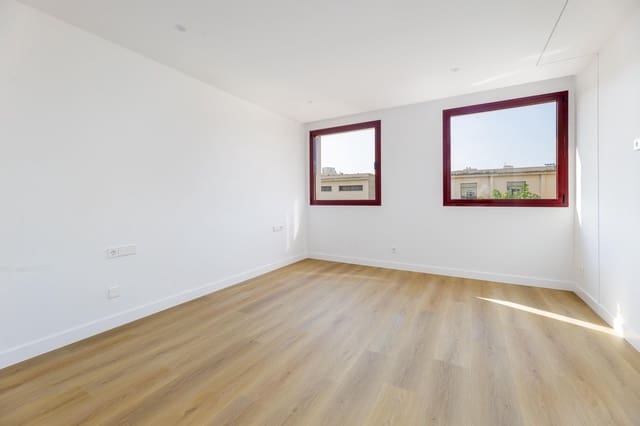 2 bedroom Flat for sale in Palma de Mallorca - € 490,000 (Ref: 9110164)