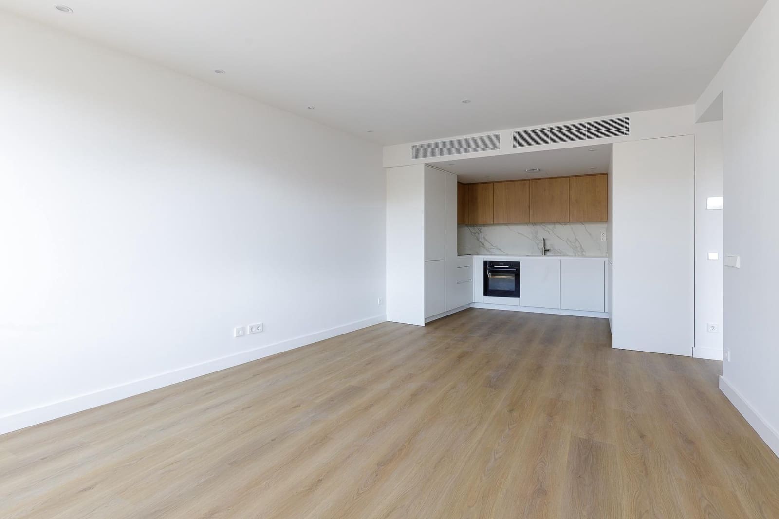 2 bedroom Flat for sale in Palma de Mallorca - € 490,000 (Ref: 9110164)