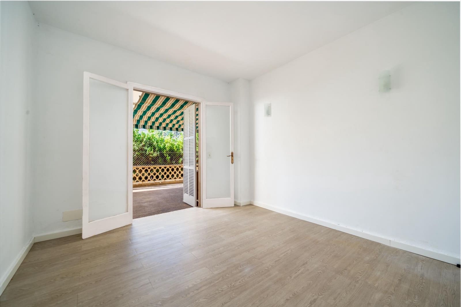 3 soverom Strandleiligheter til salgs i Palmanova med garasje - € 520 000 (Ref: 9217239)