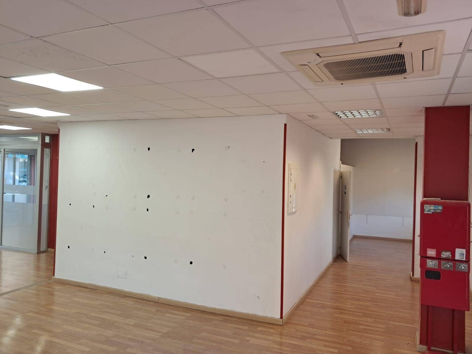 Commercial for rent in Palma de Mallorca - € 1,200 (Ref: 9303413)