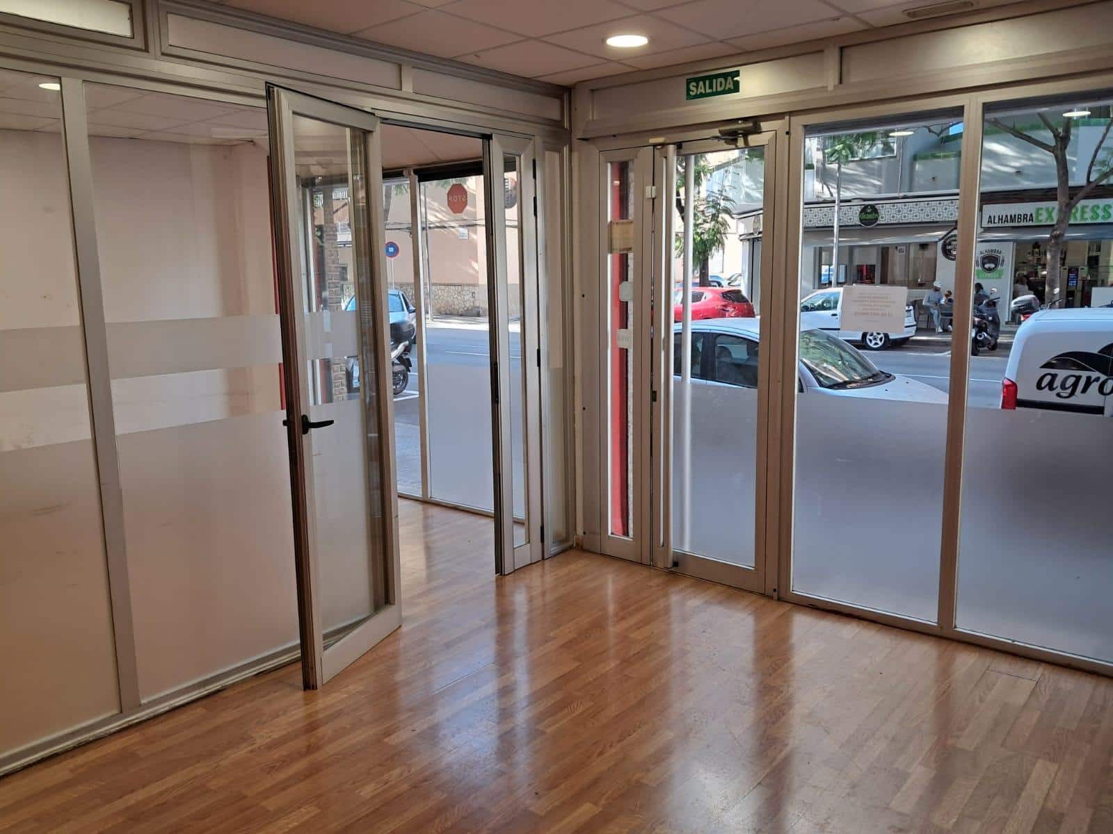 Commercial for rent in Palma de Mallorca - € 1,200 (Ref: 9303413)