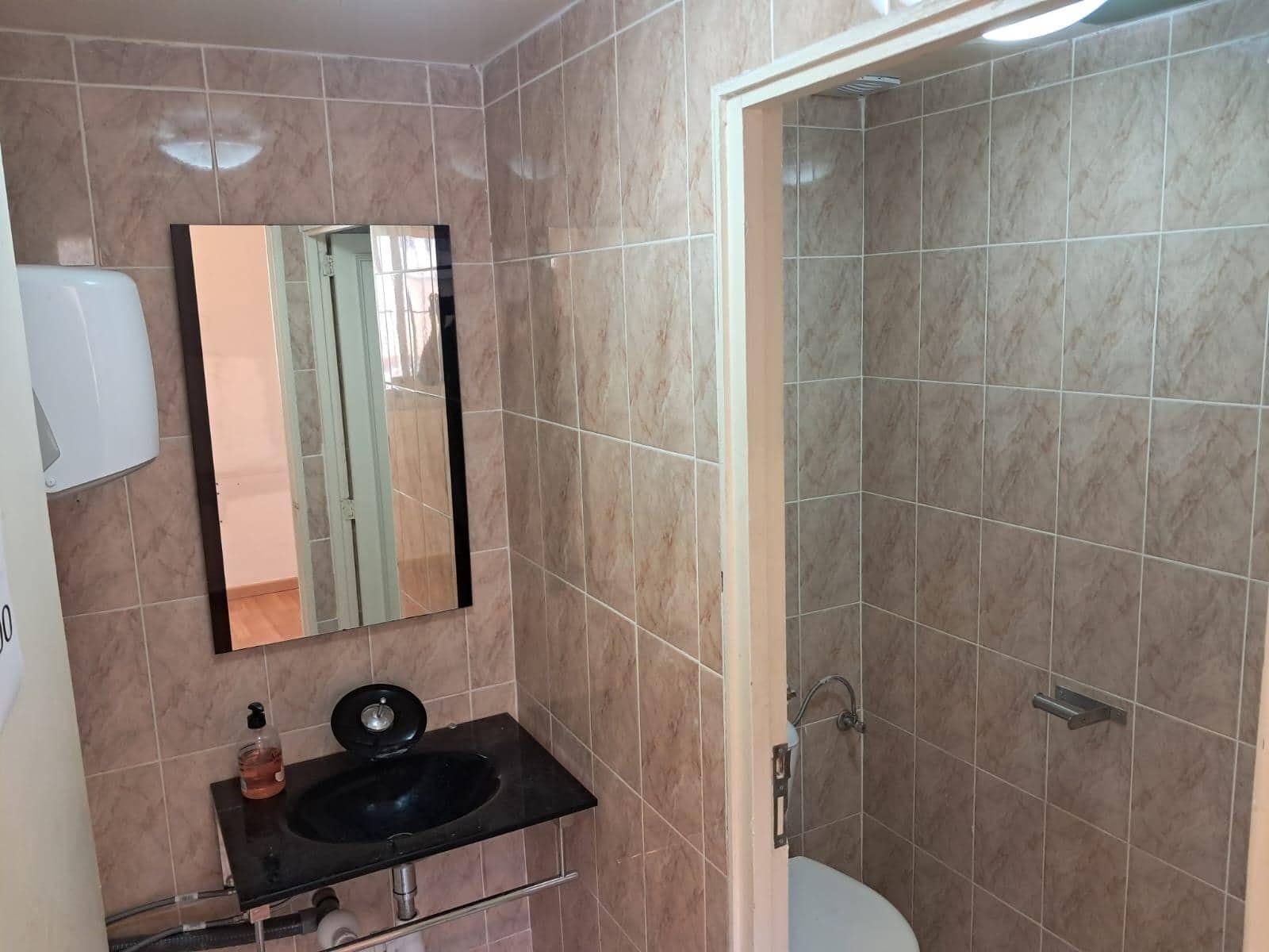 Commercial for rent in Palma de Mallorca - € 1,200 (Ref: 9303413)