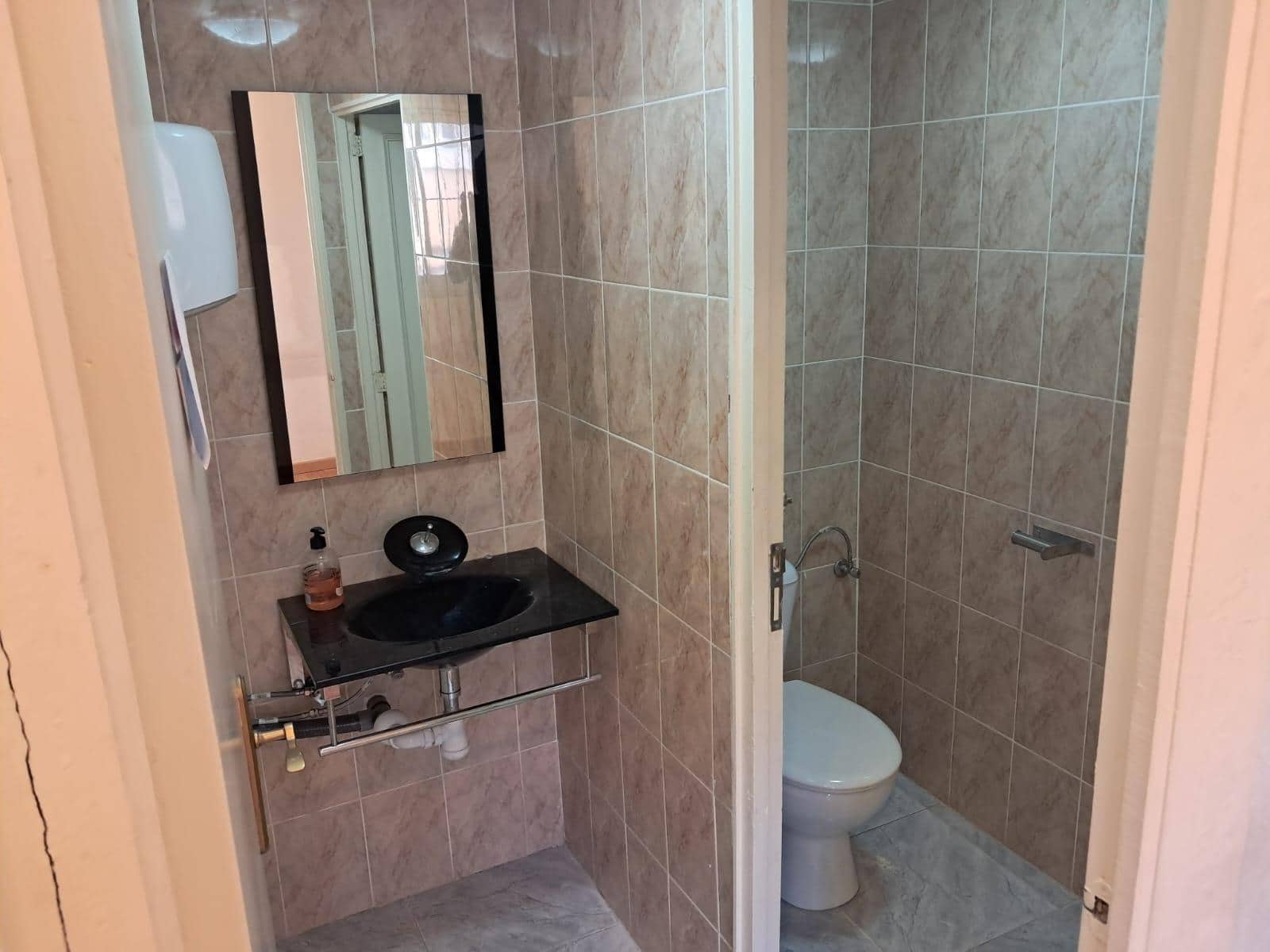 Commercial for rent in Palma de Mallorca - € 1,200 (Ref: 9303413)