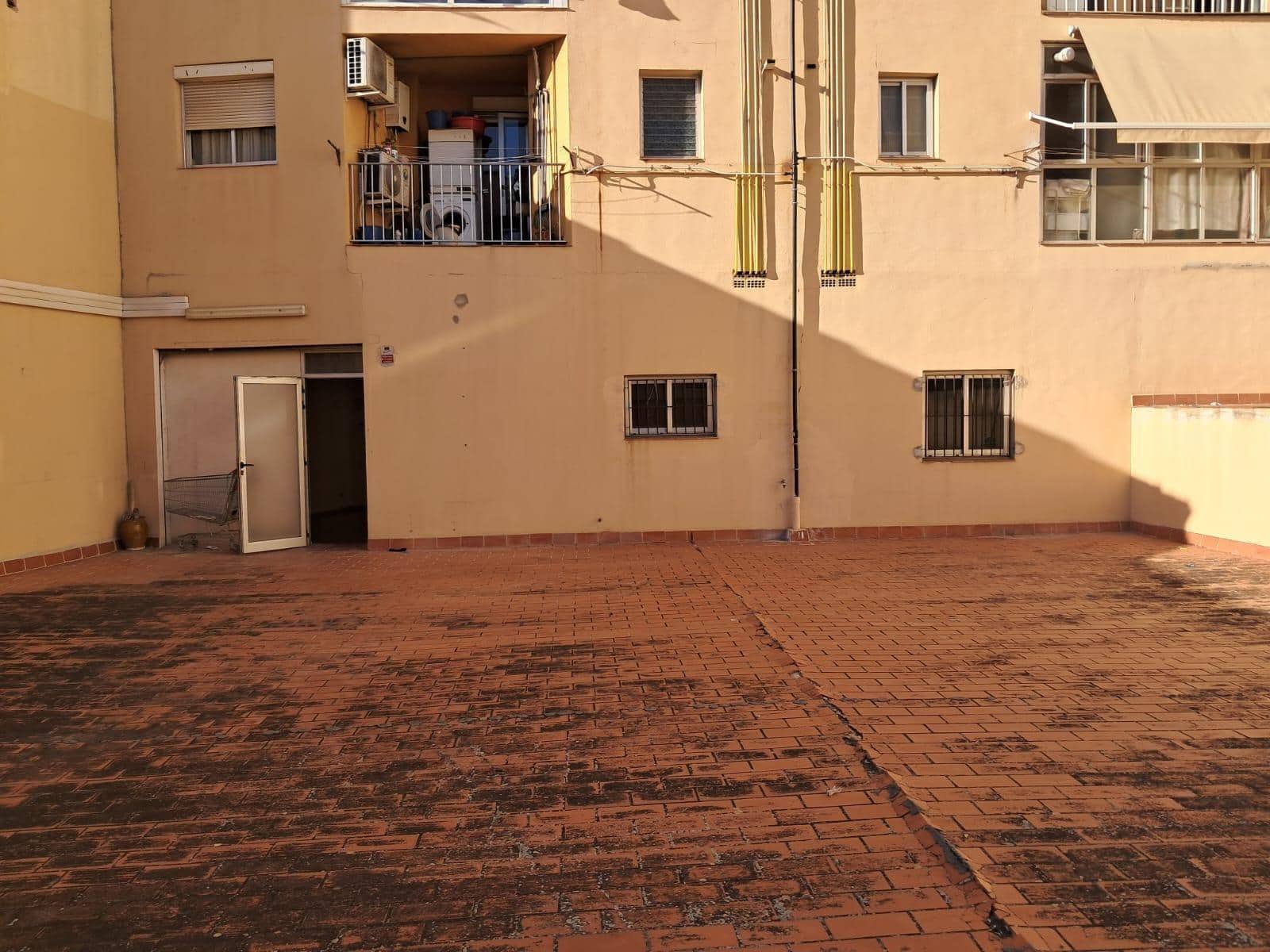 Commercial for rent in Palma de Mallorca - € 1,200 (Ref: 9303413)