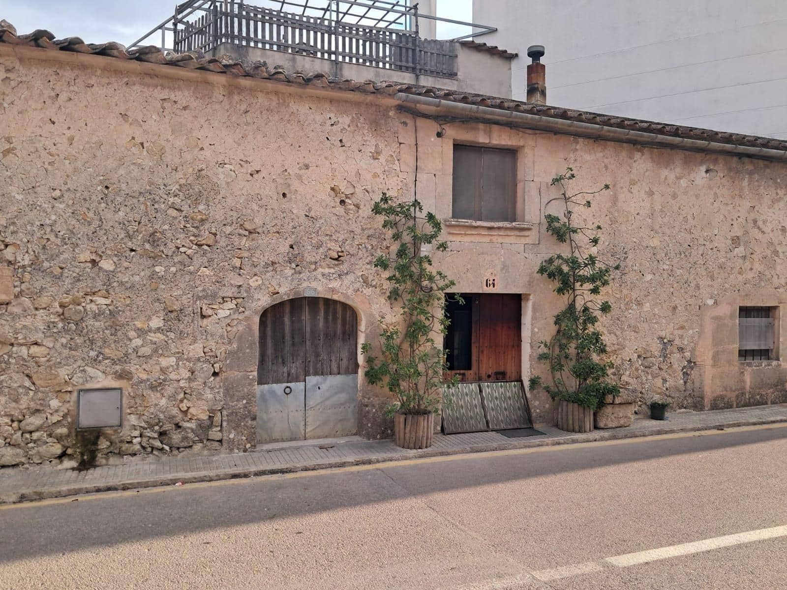 Townhouse for sale in Sant Joan - € 179,000 (Ref: 9375262)