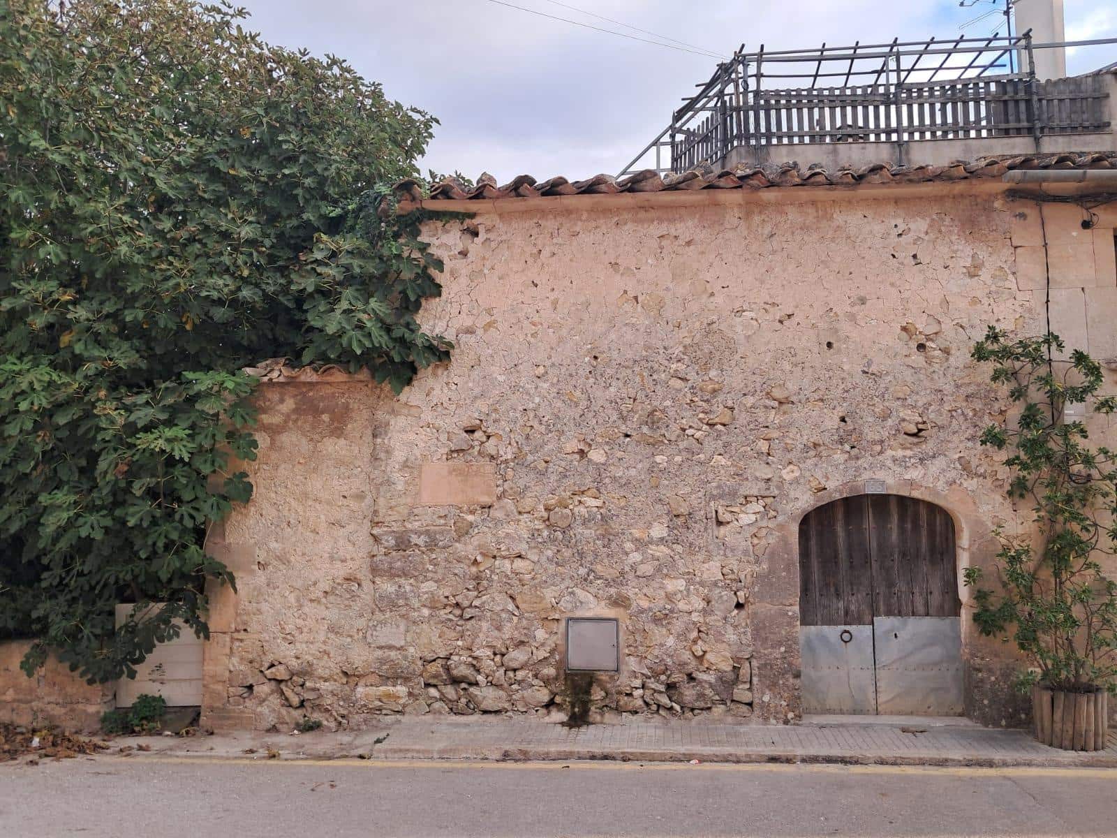 Townhouse for sale in Sant Joan - € 179,000 (Ref: 9375262)