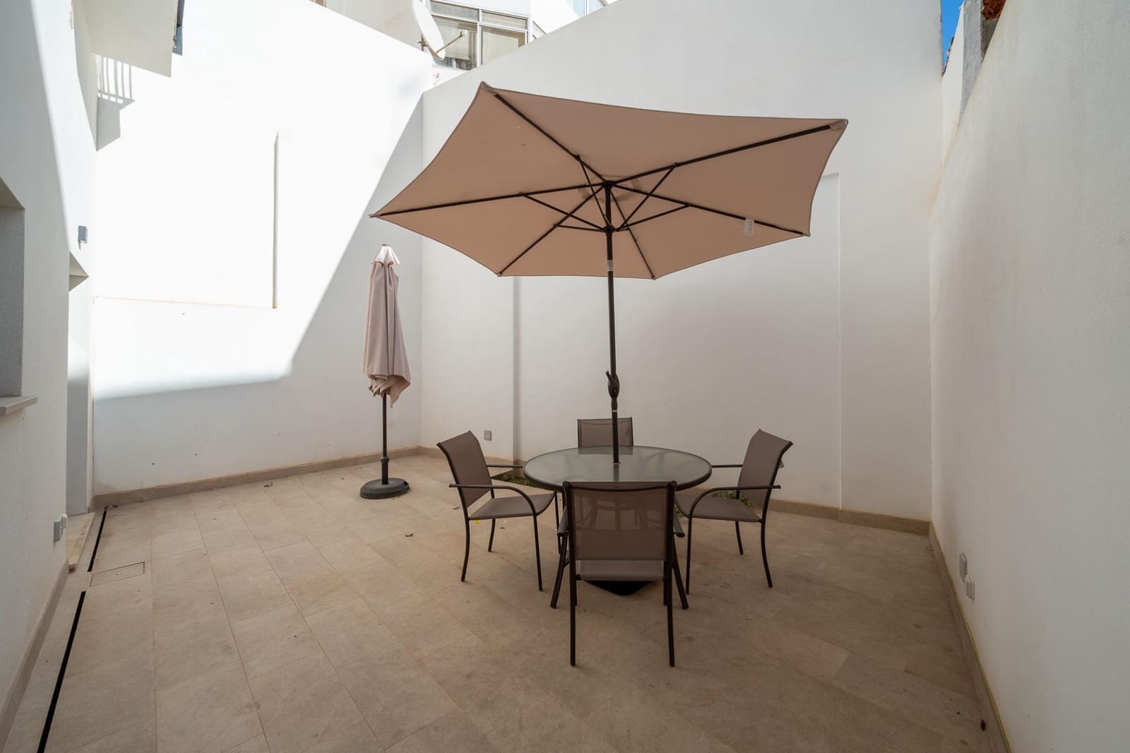 11 bedroom Business for rent in Palma de Mallorca - € 10,000 (Ref: 9375263)