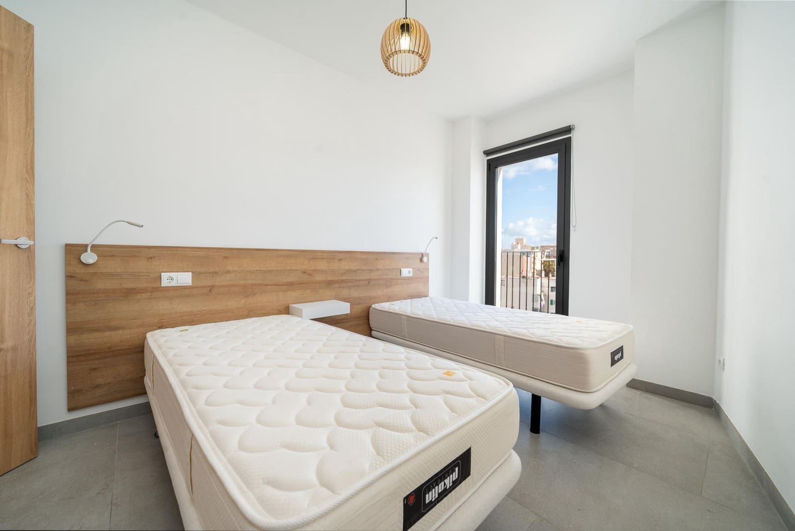 11 bedroom Business for rent in Palma de Mallorca - € 10,000 (Ref: 9375263)