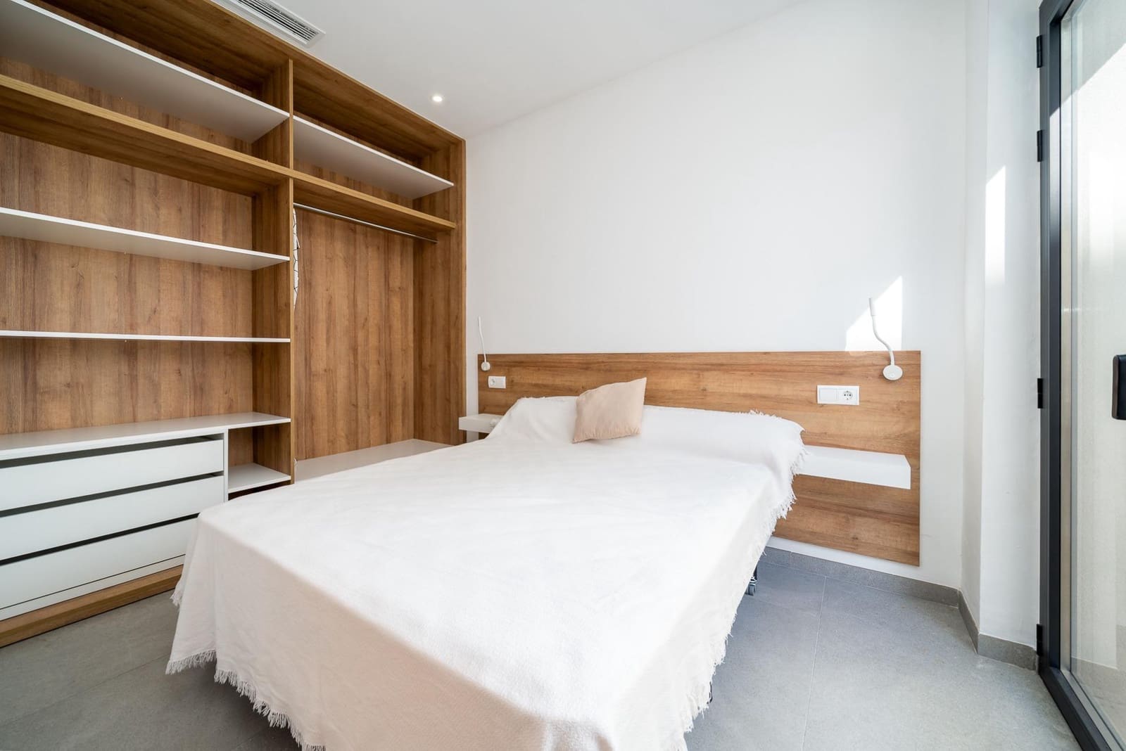 11 bedroom Business for rent in Palma de Mallorca - € 10,000 (Ref: 9375263)