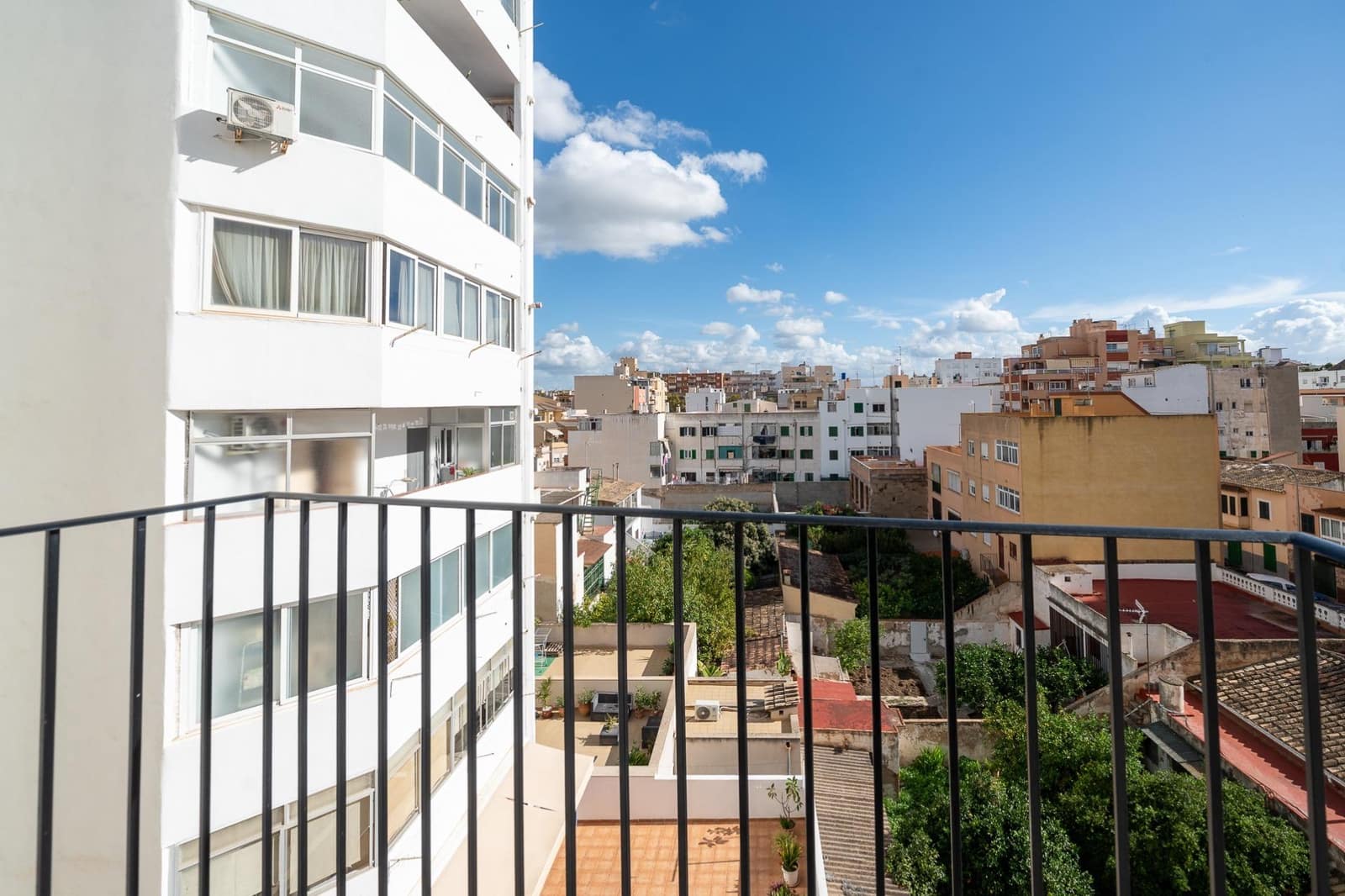 11 bedroom Business for rent in Palma de Mallorca - € 10,000 (Ref: 9375263)