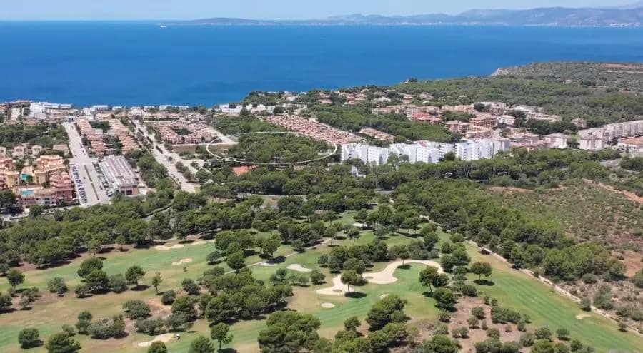 4 bedroom Semi-detached Villa for sale in Llucmajor with pool - € 850,000 (Ref: 9431033)