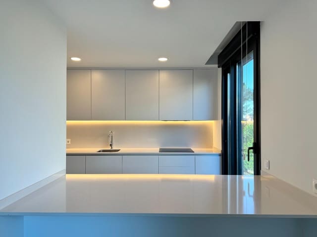 4 quarto Moradia Geminada para venda em Llucmajor com piscina - 850 000 € (Ref: 9431033)