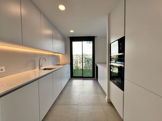 4 quarto Moradia Geminada para venda em Llucmajor com piscina - 850 000 € (Ref: 9431033)